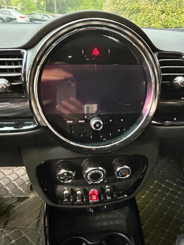 MINI Clubman 2022 1.5T ONE interior photo 15 MINI Clubman 2022 1.5T ONE interior photo 15