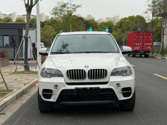 BMW X5 2011 xDrive35i Leader extérieur photo 2 BMW X5 2011 xDrive35i Leader extérieur photo 2