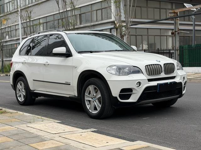 BMW X5 2011 xDrive35i Leader extérieur photo 3 BMW X5 2011 xDrive35i Leader extérieur photo 3