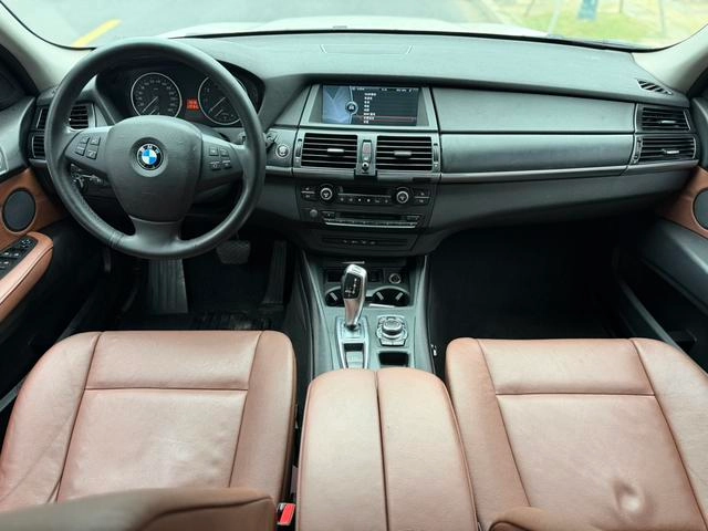 BMW X5 2011 xDrive35i Leader extérieur photo 5 BMW X5 2011 xDrive35i Leader extérieur photo 5