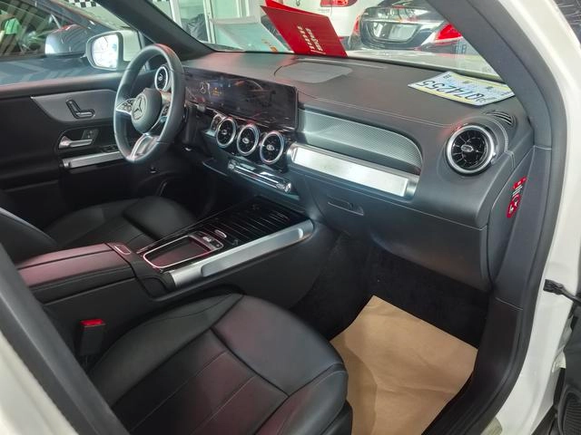 Mercedes-Benz GLB 2024 Модификация GLB 200 Динамичный тип интерьер фото 8