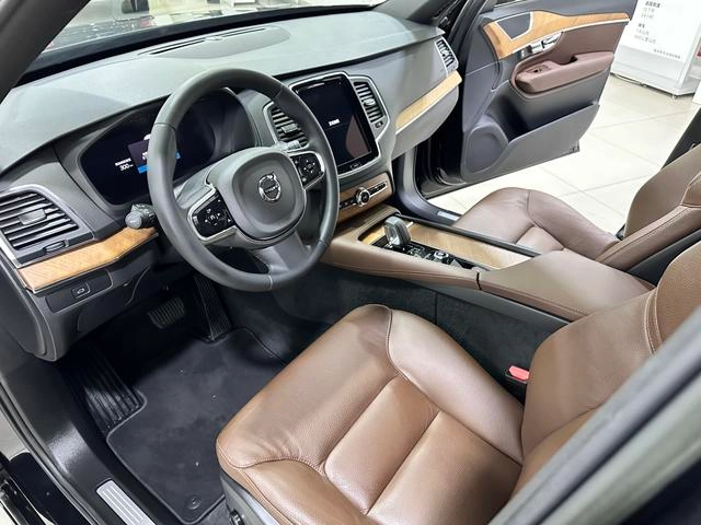 Volvo XC90 2023 B5 Zhixing Deluxe Edition 7 seat interior photo 11 Volvo XC90 2023 B5 Zhixing Deluxe Edition 7 seat interior photo 11