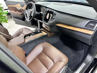 Volvo XC90 2023 B5 Zhixing Deluxe Edition 7 seat interior photo 15 Volvo XC90 2023 B5 Zhixing Deluxe Edition 7 seat interior photo 15