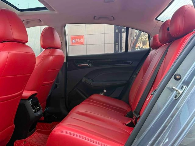 Roewe i5 2021 1.5L CVT Edición de platino interior foto 8 Roewe i5 2021 1.5L CVT Edición de platino interior foto 8