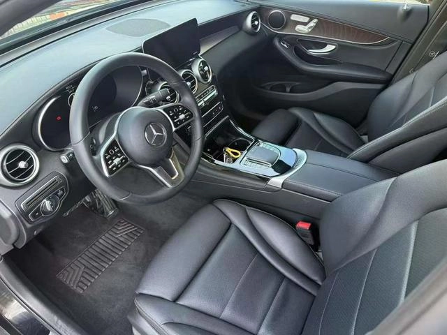 Mercedes-Benz GLC 2020 GLC 300 L 4MATIC Dynamic exterior photo 4 Mercedes-Benz GLC 2020 GLC 300 L 4MATIC Dynamic exterior photo 4