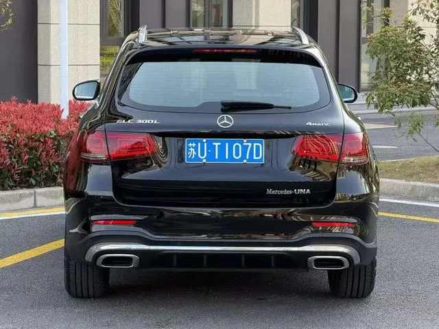 Mercedes-Benz GLC 2020 GLC 300 L 4MATIC Dynamic interior photo 8 Mercedes-Benz GLC 2020 GLC 300 L 4MATIC Dynamic interior photo 8