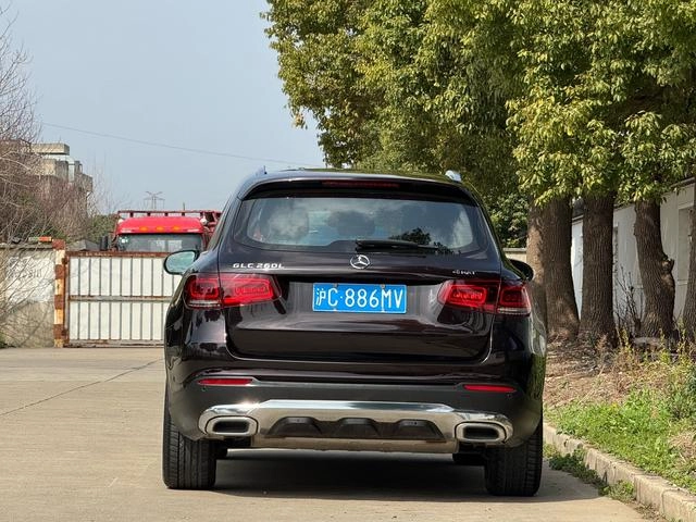 Mercedes-Benz GLC 2022 Restyling GLC 260 L 4MATIC Dynamic exterior photo 7 Mercedes-Benz GLC 2022 Restyling GLC 260 L 4MATIC Dynamic exterior photo 7