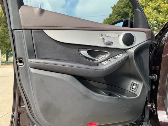 Mercedes-Benz GLC 2022 Restyling GLC 260 L 4MATIC Dynamic interior photo 11 Mercedes-Benz GLC 2022 Restyling GLC 260 L 4MATIC Dynamic interior photo 11