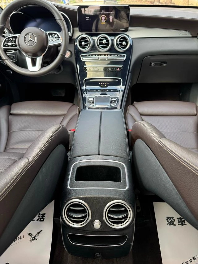 Mercedes-Benz GLC 2022 Restyling GLC 260 L 4MATIC Dynamic interior photo 16 Mercedes-Benz GLC 2022 Restyling GLC 260 L 4MATIC Dynamic interior photo 16