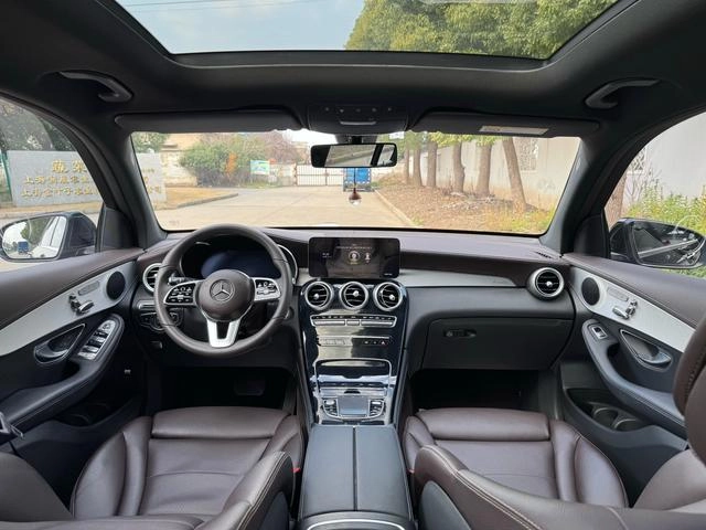 Mercedes-Benz GLC 2022 Restyling GLC 260 L 4MATIC Dynamic interior photo 20 Mercedes-Benz GLC 2022 Restyling GLC 260 L 4MATIC Dynamic interior photo 20
