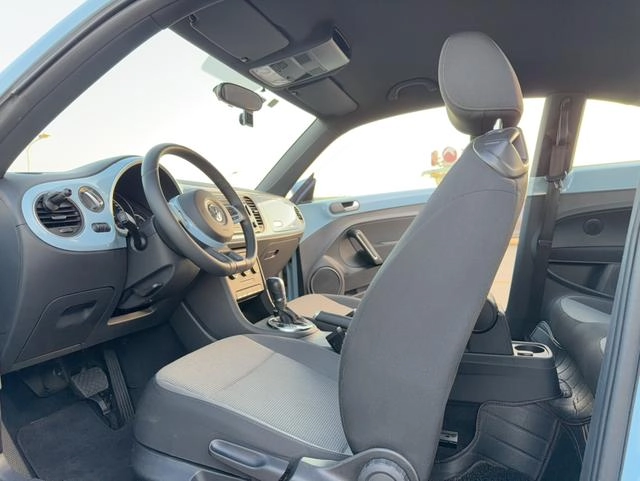 Volkswagen Beetle 2015 280TSI interior photo 10 Volkswagen Beetle 2015 280TSI interior photo 10