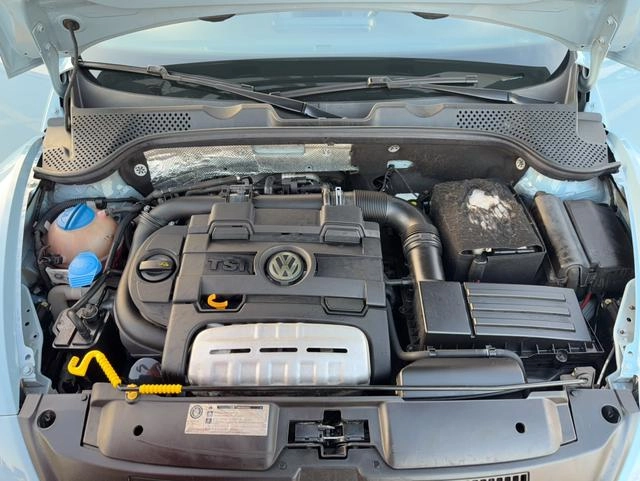 Volkswagen Beetle 2015 280TSI interior photo 15 Volkswagen Beetle 2015 280TSI interior photo 15
