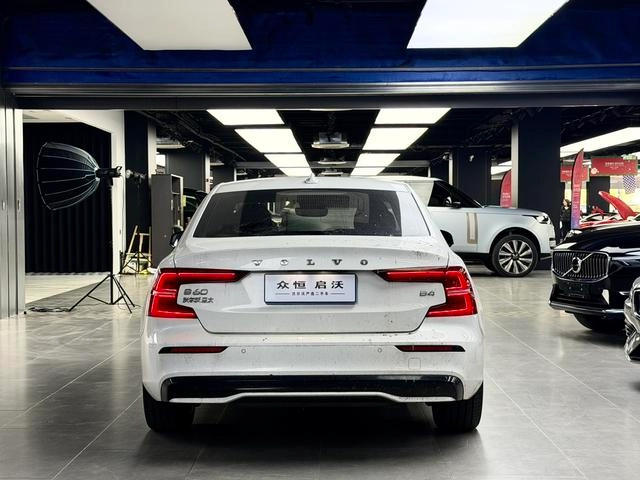 Volvo S60 2023 B4 Zhiyuan Sports Edition exterior photo 4 Volvo S60 2023 B4 Zhiyuan Sports Edition exterior photo 4