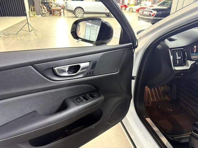 Volvo S60 2023 B4 Zhiyuan Sports Edition exterior photo 5 Volvo S60 2023 B4 Zhiyuan Sports Edition exterior photo 5