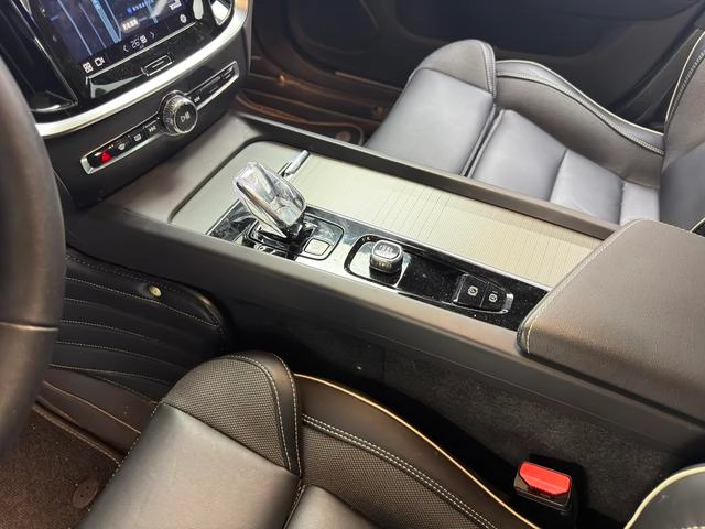Volvo S60 2023 B4 Zhiyuan Sports Edition interior photo 12 Volvo S60 2023 B4 Zhiyuan Sports Edition interior photo 12