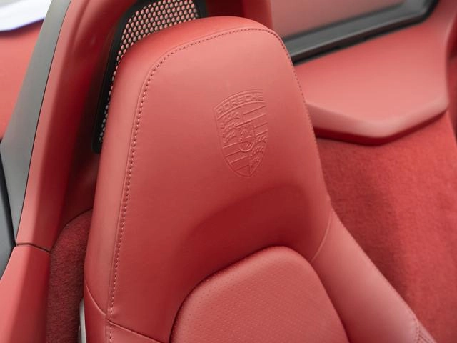 Porsche 718 2020 Boxster 2.0T interior photo 12 Porsche 718 2020 Boxster 2.0T interior photo 12