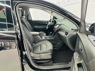 Chevrolet Equinox 2019 535T Automatic Boundary Edition country VI interior photo 13