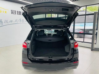 Chevrolet Equinox 2019 535T Automatic Boundary Edition country VI interior photo 15