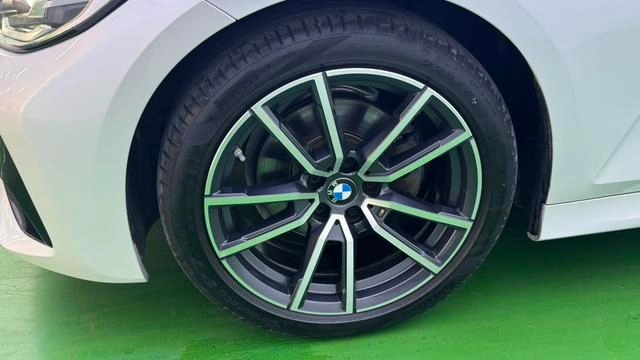BMW 3 Series 2022 320Li M Sports suit exterior photo 4 BMW 3 Series 2022 320Li M Sports suit exterior photo 4
