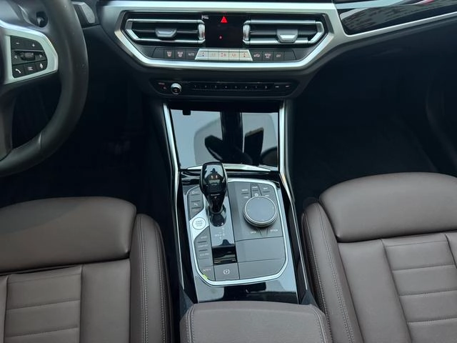 BMW 3 Series 2022 320Li M Sports suit interior photo 11 BMW 3 Series 2022 320Li M Sports suit interior photo 11