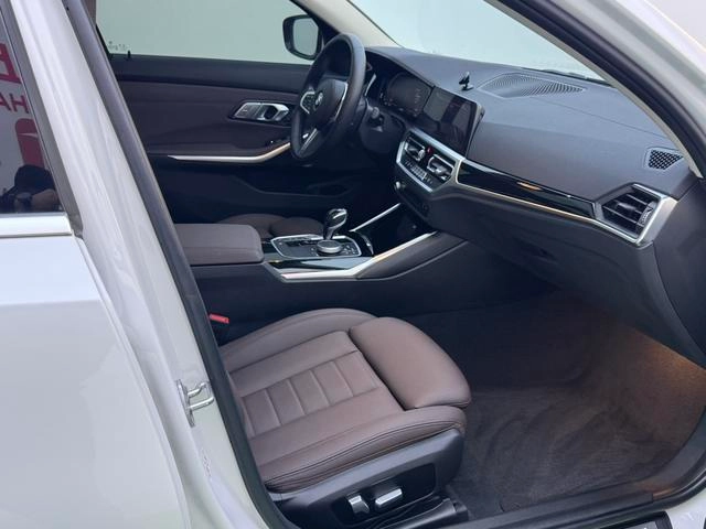 BMW 3 Series 2022 320Li M Sports suit interior photo 13 BMW 3 Series 2022 320Li M Sports suit interior photo 13
