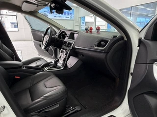 Volvo V40 2017 T3 Zhiyi Edition interior photo 8 Volvo V40 2017 T3 Zhiyi Edition interior photo 8