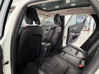 Volvo V40 2017 T3 Zhiyi Edition interior photo 12 Volvo V40 2017 T3 Zhiyi Edition interior photo 12