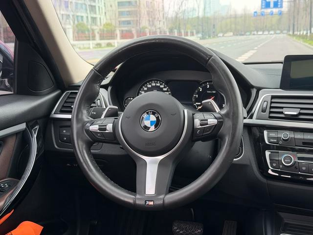 BMW 3 Series 2018 320Li Leading Type M Sports suit interior photo 8 BMW 3 Series 2018 320Li Leading Type M Sports suit interior photo 8