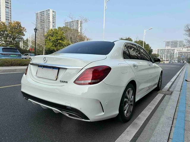 Mercedes-Benz C-Class 2015 Mise à jour C 180 L Sportif extérieur photo 5 Mercedes-Benz C-Class 2015 Mise à jour C 180 L Sportif extérieur photo 5