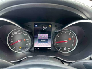 Mercedes-Benz C-Class 2015 Mise à jour C 180 L Sportif intérieur photo 9 Mercedes-Benz C-Class 2015 Mise à jour C 180 L Sportif intérieur photo 9