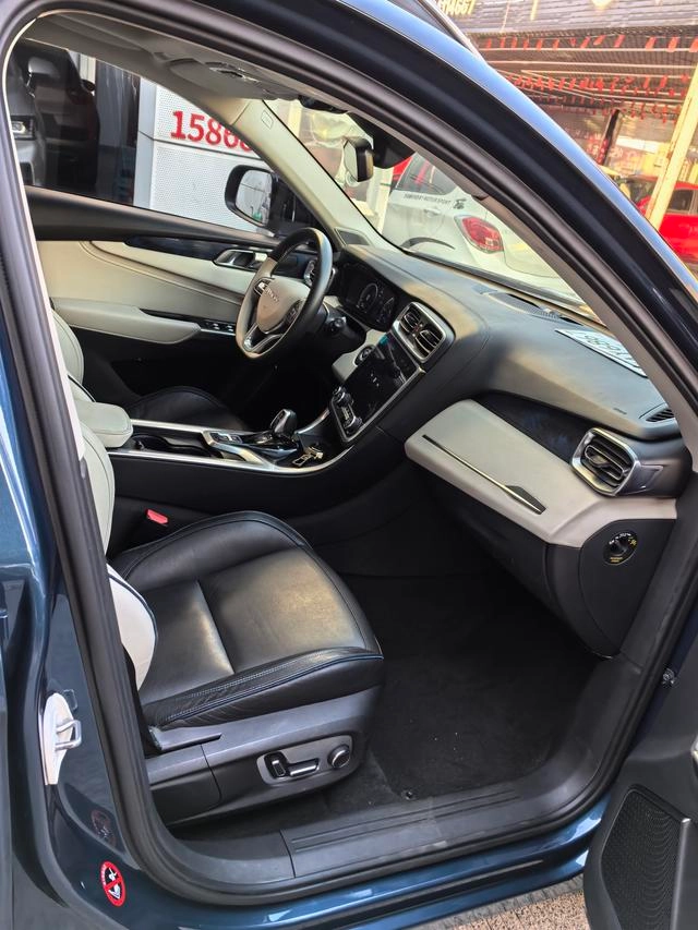 Lynk & Co 01 2017 2.0T Two-wheel drive Pro version interior photo 8 Lynk & Co 01 2017 2.0T Two-wheel drive Pro version interior photo 8