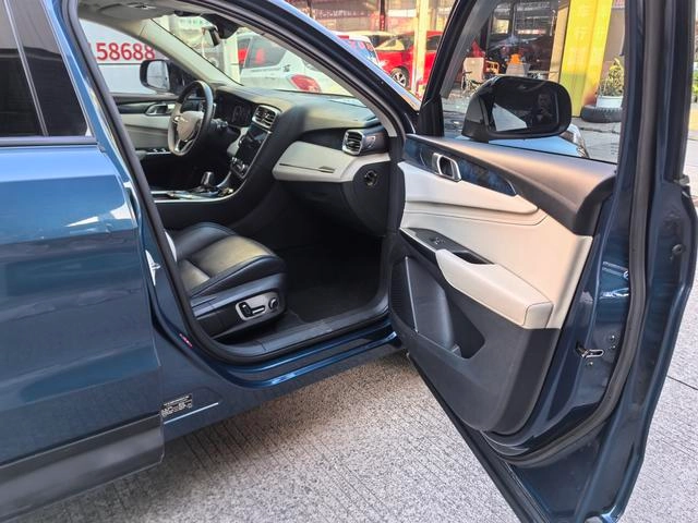 Lynk & Co 01 2017 2.0T Two-wheel drive Pro version interior photo 9 Lynk & Co 01 2017 2.0T Two-wheel drive Pro version interior photo 9