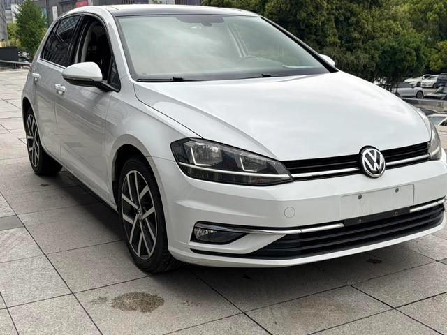 Volkswagen Golf 2020 280TSI DSG De lujo exterior foto 2 Volkswagen Golf 2020 280TSI DSG De lujo exterior foto 2