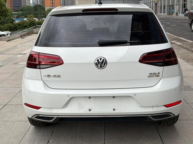 Volkswagen Golf 2020 280TSI DSG De lujo exterior foto 4 Volkswagen Golf 2020 280TSI DSG De lujo exterior foto 4