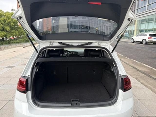 Volkswagen Golf 2020 280TSI DSG De lujo interior foto 12 Volkswagen Golf 2020 280TSI DSG De lujo interior foto 12
