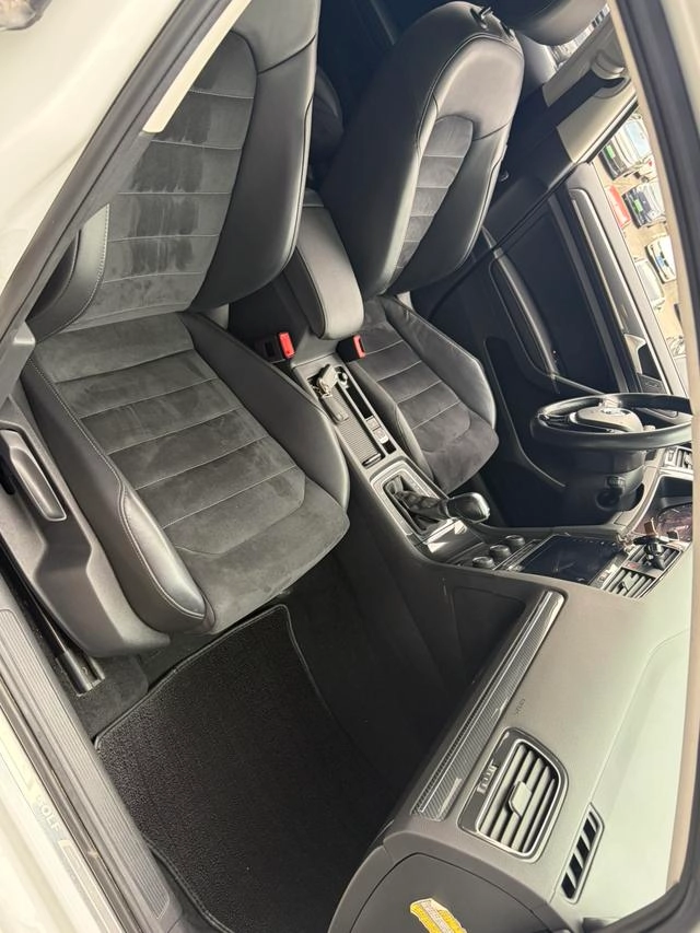 Volkswagen Golf 2020 280TSI DSG De lujo interior foto 13 Volkswagen Golf 2020 280TSI DSG De lujo interior foto 13
