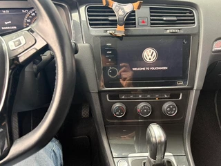 Volkswagen Golf 2020 280TSI DSG De lujo interior foto 16 Volkswagen Golf 2020 280TSI DSG De lujo interior foto 16