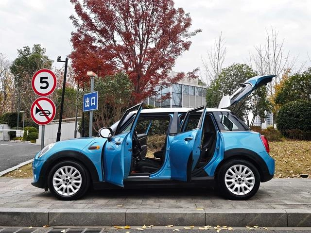 MINI 2015 1.5T COOPER Fun Пятидверная версия экстерьер фото 7 MINI 2015 1.5T COOPER Fun Пятидверная версия экстерьер фото 7