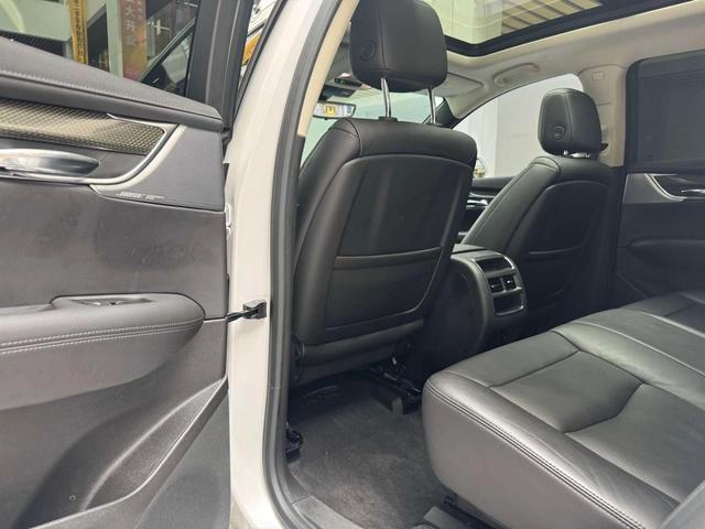 Cadillac XT5 2017 Anniversary Edition 25T Luxury type interior photo 15 Cadillac XT5 2017 Anniversary Edition 25T Luxury type interior photo 15
