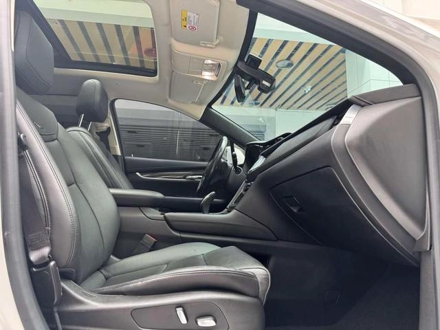Cadillac XT5 2017 Anniversary Edition 25T Luxury type interior photo 18 Cadillac XT5 2017 Anniversary Edition 25T Luxury type interior photo 18