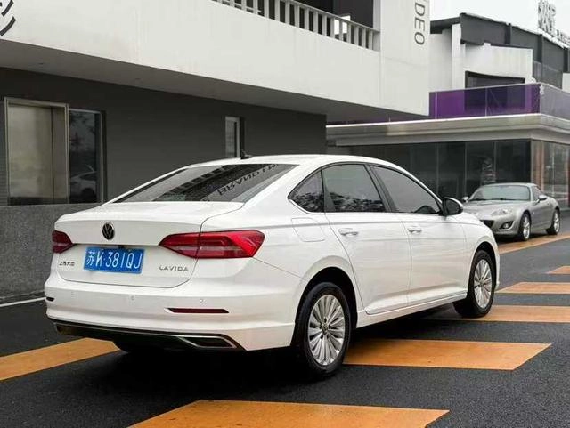 Volkswagen Lavida 2022 1.5L Автоматический комфорт-пакет экстерьер фото 4