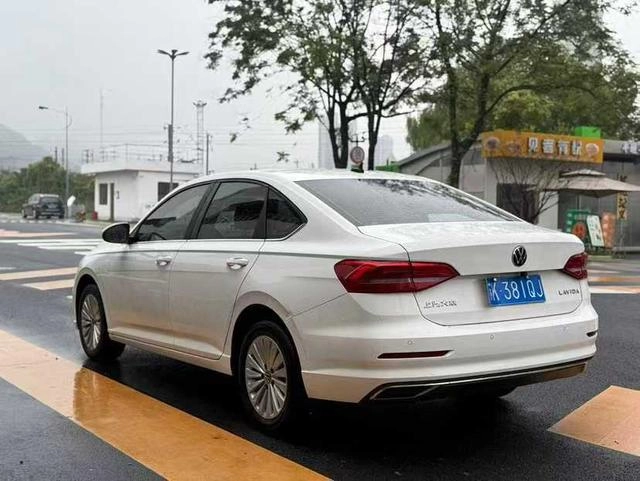 Volkswagen Lavida 2022 1.5L Автоматический комфорт-пакет интерьер фото 6
