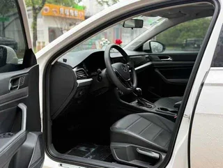 Volkswagen Lavida 2022 1.5L Автоматический комфорт-пакет интерьер фото 7