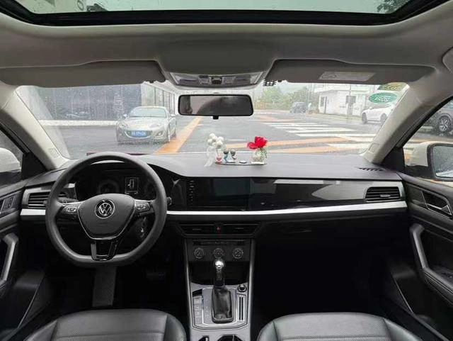 Volkswagen Lavida 2022 1.5L Автоматический комфорт-пакет интерьер фото 9