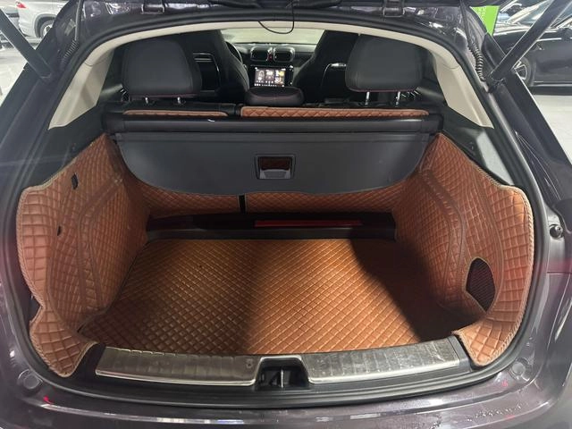 Lynk & Co 02 2022 2.0TD DCT glory Pro interior photo 9 Lynk & Co 02 2022 2.0TD DCT glory Pro interior photo 9