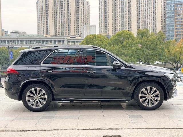 Mercedes-Benz GLE (Imported) 2022 GLE 350 4MATIC Fashionable interior photo 9 Mercedes-Benz GLE (Imported) 2022 GLE 350 4MATIC Fashionable interior photo 9
