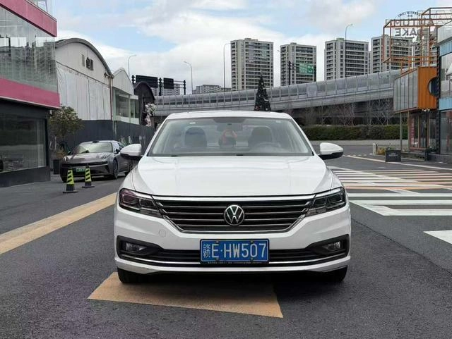Volkswagen Lavida 2019 280TSI DSG Comfort Edition country VI exterior photo 2 Volkswagen Lavida 2019 280TSI DSG Comfort Edition country VI exterior photo 2