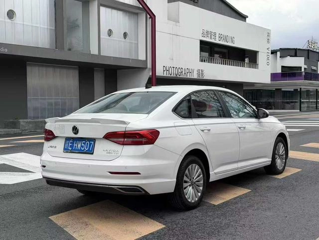 Volkswagen Lavida 2019 280TSI DSG Comfort Edition country VI exterior photo 4 Volkswagen Lavida 2019 280TSI DSG Comfort Edition country VI exterior photo 4