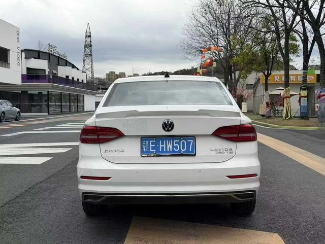 Volkswagen Lavida 2019 280TSI DSG Comfort Edition country VI exterior photo 5 Volkswagen Lavida 2019 280TSI DSG Comfort Edition country VI exterior photo 5