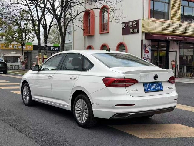 Volkswagen Lavida 2019 280TSI DSG Comfort Edition country VI interior photo 6 Volkswagen Lavida 2019 280TSI DSG Comfort Edition country VI interior photo 6